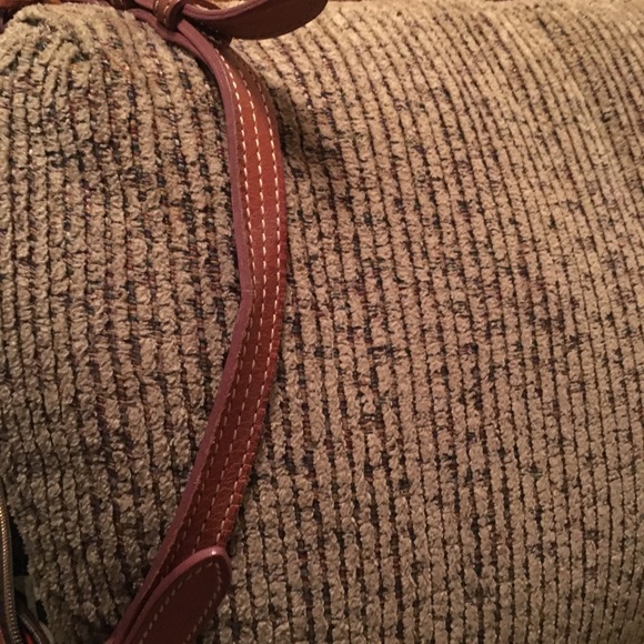 Gently used Dooney and Bourke bag - Picture 2 of 4